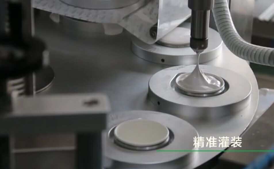轉(zhuǎn)盤冰激凌灌裝機(jī)